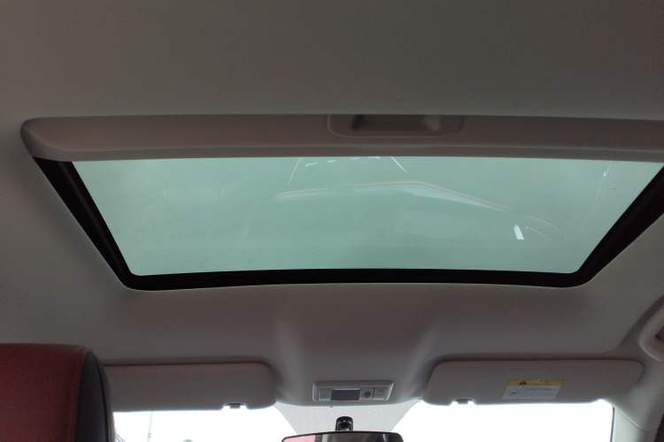 Used CHANGAN OSHAN X5 2023 Enjoy Edition 1.5T DCT Luxury Model Headliner