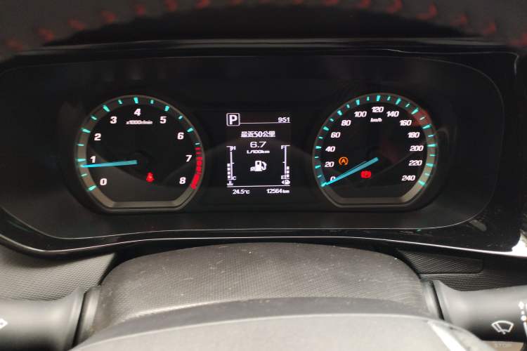 Used CHANGAN OSHAN X5 2023 Enjoy Edition 1.5T DCT Luxury Model Instrument Cluster