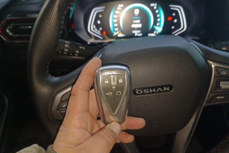 Used CHANGAN OSHAN X5 2023 Enjoy Edition 1.5T DCT Deluxe Model Interior 1