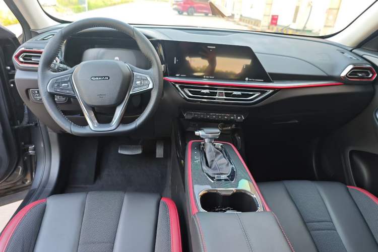 Used CHANGAN OSHAN X5 2023 Enjoy Edition 1.5T DCT Deluxe Model Interior 4