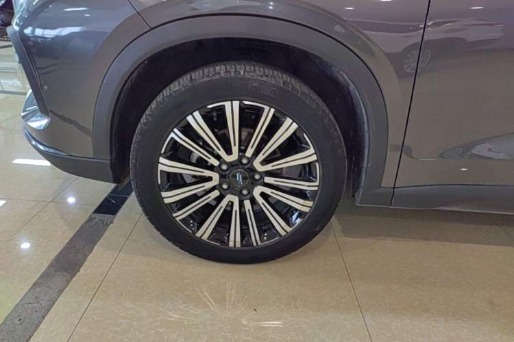 Used CHANGAN OSHAN X5 2023 Enjoy Edition 1.5T DCT Luxury Model Left Front Wheel Hub