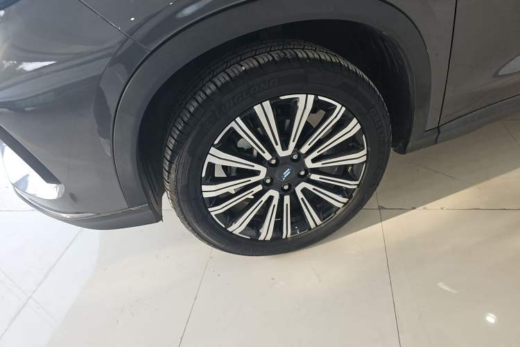 Used CHANGAN OSHAN X5 2023 Enjoy Edition 1.5T DCT Luxury Model Left Front Wheel Hub