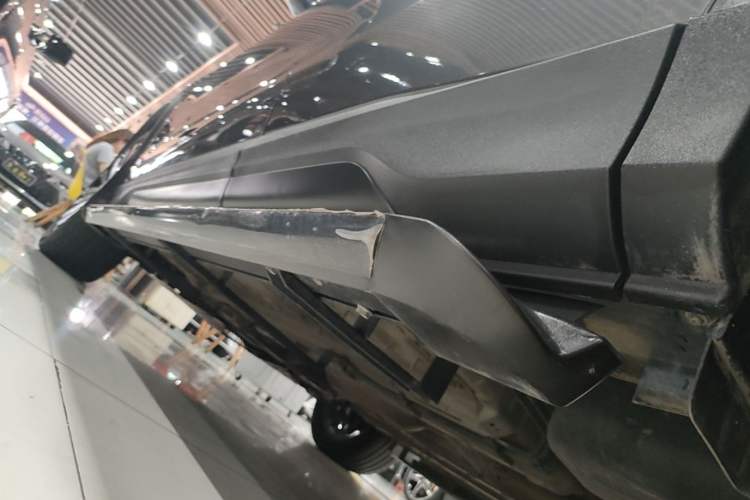Used CHANGAN OSHAN X5 2023 Enjoy Edition 1.5T DCT Luxury Model Left Side Sill