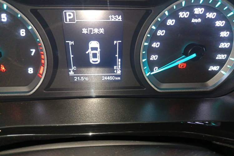 Used CHANGAN OSHAN X5 2023 Enjoy Edition 1.5T DCT Luxury Model Odometer Close Up