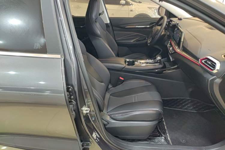 Used CHANGAN OSHAN X5 2023 Enjoy Edition 1.5T DCT Luxury Model Right Front Seat