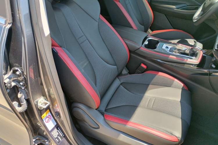 Used CHANGAN OSHAN X5 2023 Enjoy Edition 1.5T DCT Deluxe Model Right Front Seat