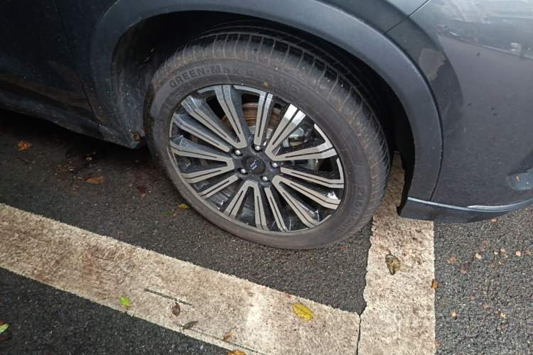 Used CHANGAN OSHAN X5 2023 Enjoy Edition 1.5T DCT Luxury Model Right Front Wheel Hub