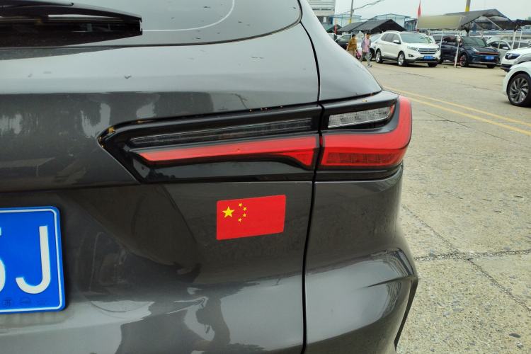 Used CHANGAN OSHAN X5 2023 Enjoy Edition 1.5T DCT Luxury Model Right Rear Taillight