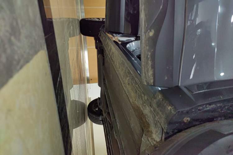 Used CHANGAN OSHAN X5 2023 Enjoy Edition 1.5T DCT Luxury Model Right Side Sill
