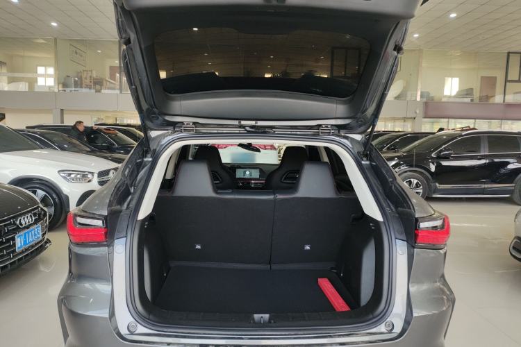 Used CHANGAN OSHAN X5 2023 Enjoy Edition 1.5T DCT Deluxe Model Trunk