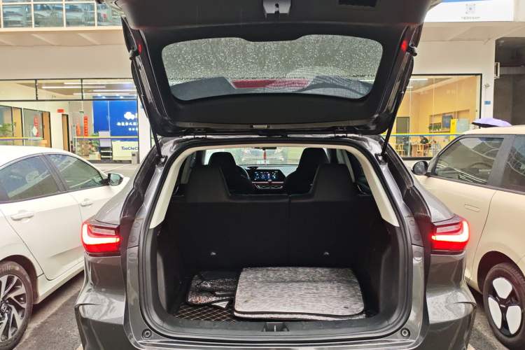 Used CHANGAN OSHAN X5 2023 Enjoy Edition 1.5T DCT Luxury Model Trunk