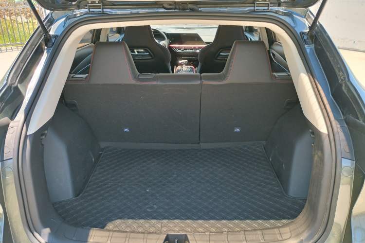 Used CHANGAN OSHAN X5 2023 Enjoy Edition 1.5T DCT Deluxe Model Trunk