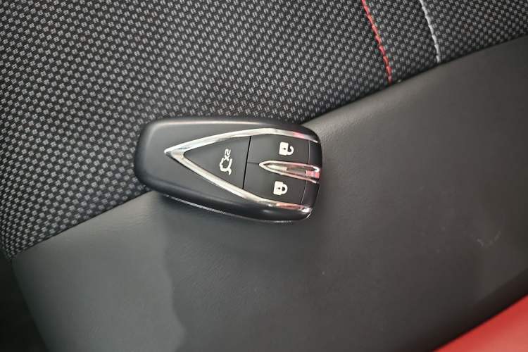 Used CHANGAN OSHAN X5 2023 Enjoy Edition 1.5T DCT Luxury Model Vehicle Key
