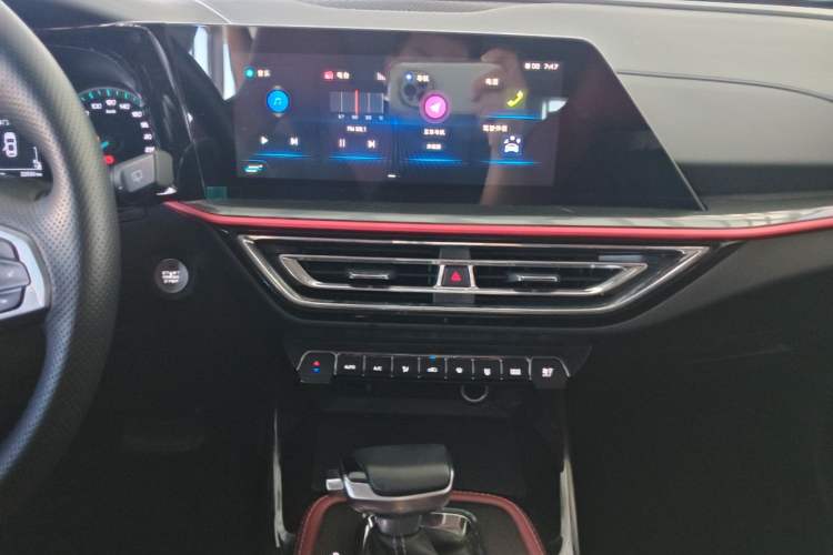 Used CHANGAN OSHAN X5 2023 Enjoy Edition 1.5T DCT Luxury Model Audio And AC Panel