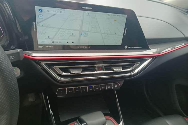 Used CHANGAN OSHAN X5 2023 Enjoy Edition 1.5T DCT Deluxe Model Audio And AC Panel
