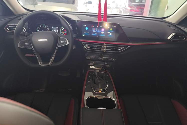 Used CHANGAN OSHAN X5 2023 Enjoy Edition 1.5T DCT Luxury Model Center Console