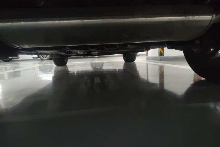 Used CHANGAN OSHAN X5 2023 Enjoy Edition 1.5T DCT Luxury Model Chassis Rear