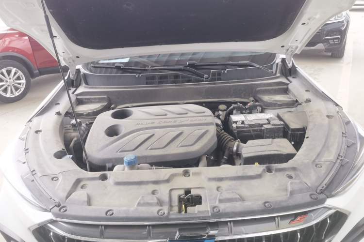 Used CHANGAN OSHAN X5 2023 Enjoy Edition 1.5T DCT Luxury Model Engine Bay