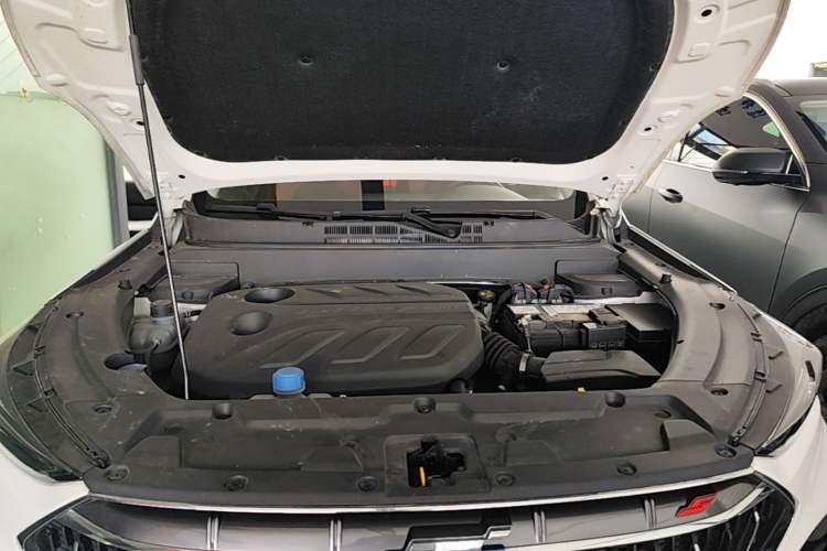 Used CHANGAN OSHAN X5 2023 Enjoy Edition 1.5T DCT Luxury Model Engine Bay