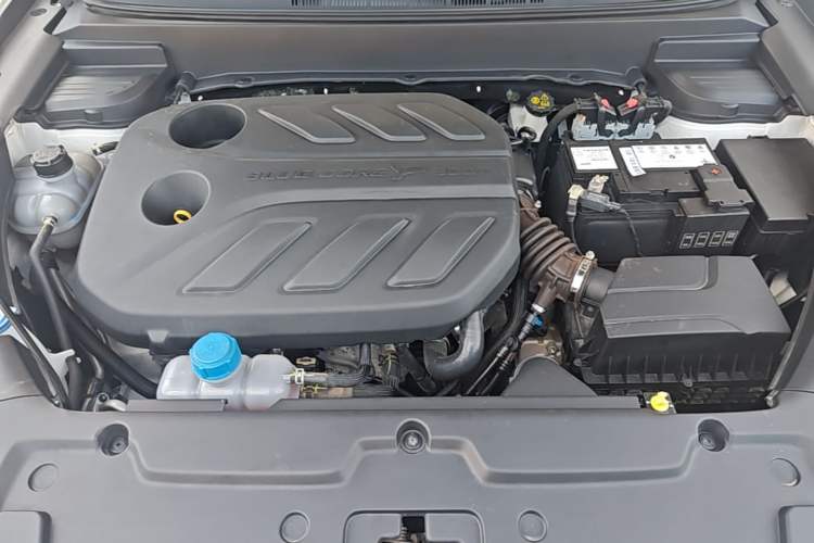 Used CHANGAN OSHAN X5 2023 Enjoy Edition 1.5T DCT Luxury Model Engine Bay