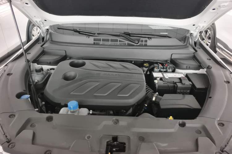 Used CHANGAN OSHAN X5 2023 Enjoy Edition 1.5T DCT Luxury Model Engine Bay