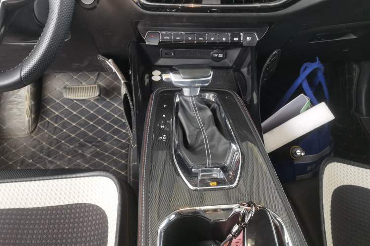 Used CHANGAN OSHAN X5 2023 Enjoy Edition 1.5T DCT Luxury Model Gear Lever