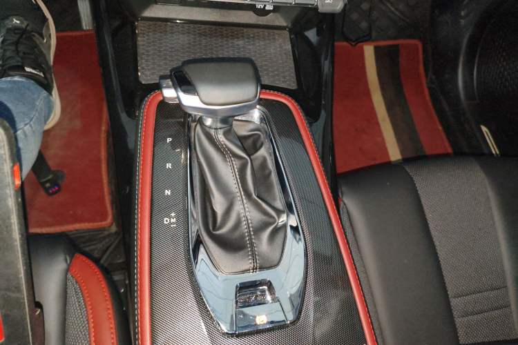 Used CHANGAN OSHAN X5 2023 Enjoy Edition 1.5T DCT Deluxe Model Gear Lever