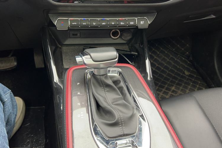 Used CHANGAN OSHAN X5 2023 Enjoy Edition 1.5T DCT Deluxe Model Gear Lever