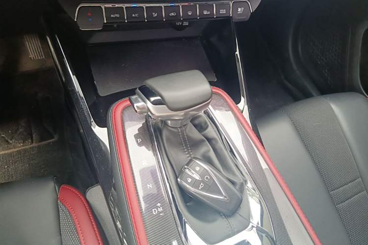 Used CHANGAN OSHAN X5 2023 Enjoy Edition 1.5T DCT Deluxe Model Gear Lever