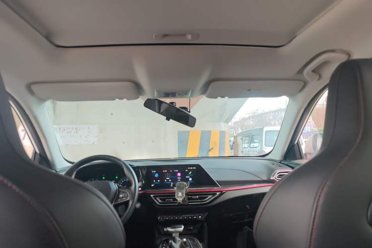 Used CHANGAN OSHAN X5 2023 Enjoy Edition 1.5T DCT Luxury Model Headliner