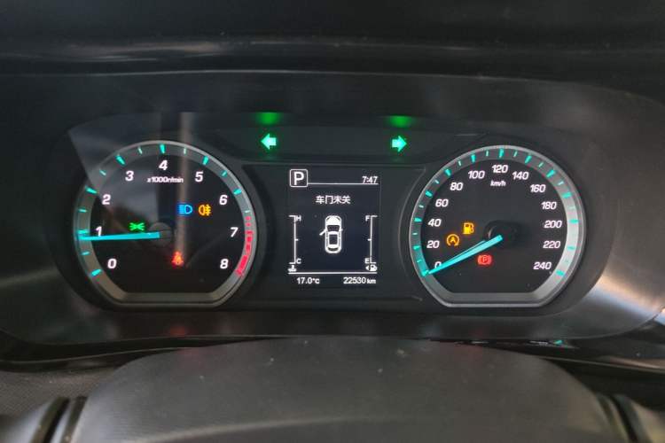 Used CHANGAN OSHAN X5 2023 Enjoy Edition 1.5T DCT Luxury Model Instrument Cluster
