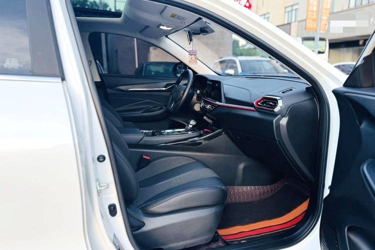 Used CHANGAN OSHAN X5 2023 Enjoy Edition 1.5T DCT Luxury Model Interior 4