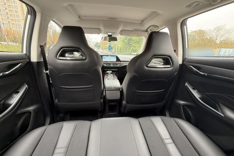 Used CHANGAN OSHAN X5 2023 Enjoy Edition 1.5T DCT Deluxe Model Interior 5