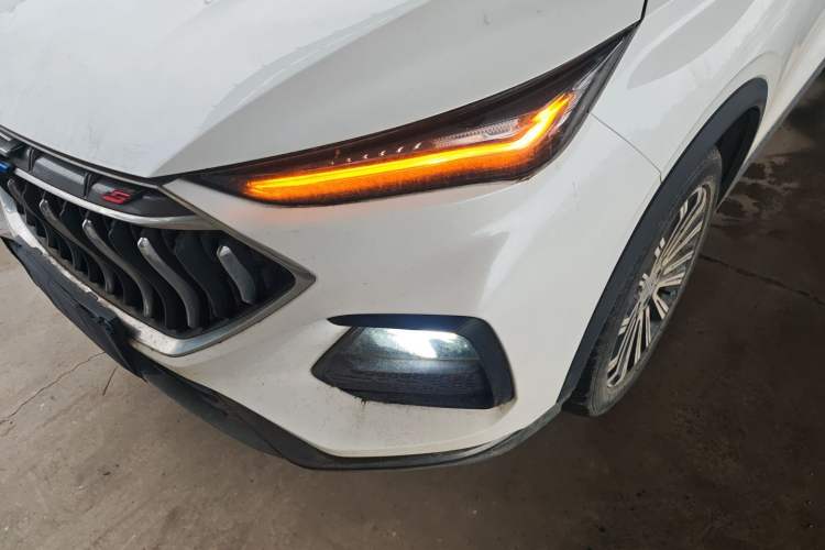 Used CHANGAN OSHAN X5 2023 Enjoy Edition 1.5T DCT Luxury Model Left Front Headlight