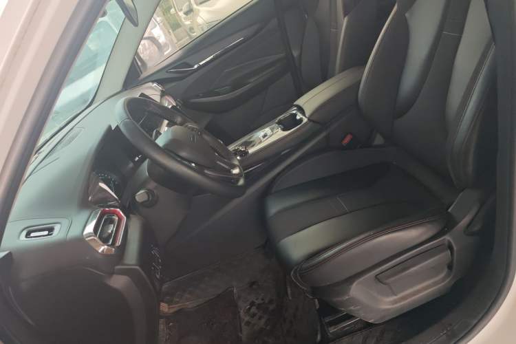 Used CHANGAN OSHAN X5 2023 Enjoy Edition 1.5T DCT Luxury Model Left Front Seat