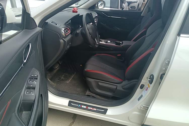 Used CHANGAN OSHAN X5 2023 Enjoy Edition 1.5T DCT Deluxe Model Left Front Seat