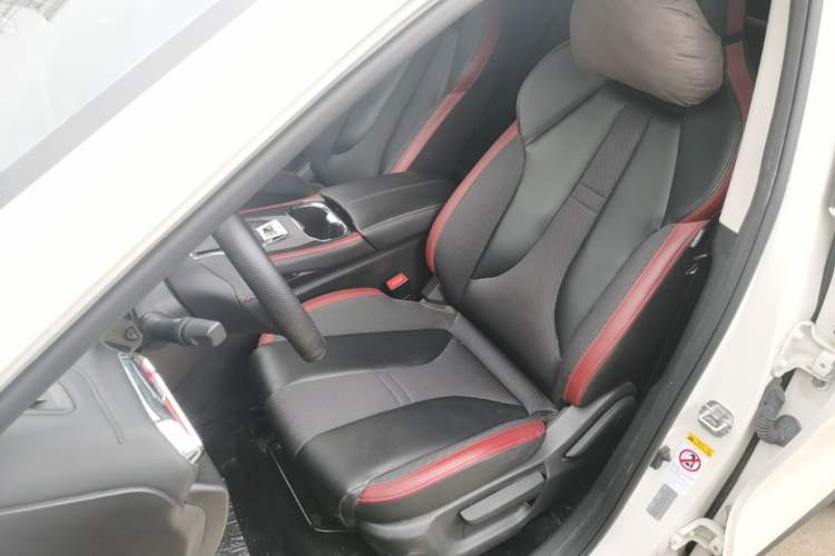 Used CHANGAN OSHAN X5 2023 Enjoy Edition 1.5T DCT Deluxe Model Left Front Seat