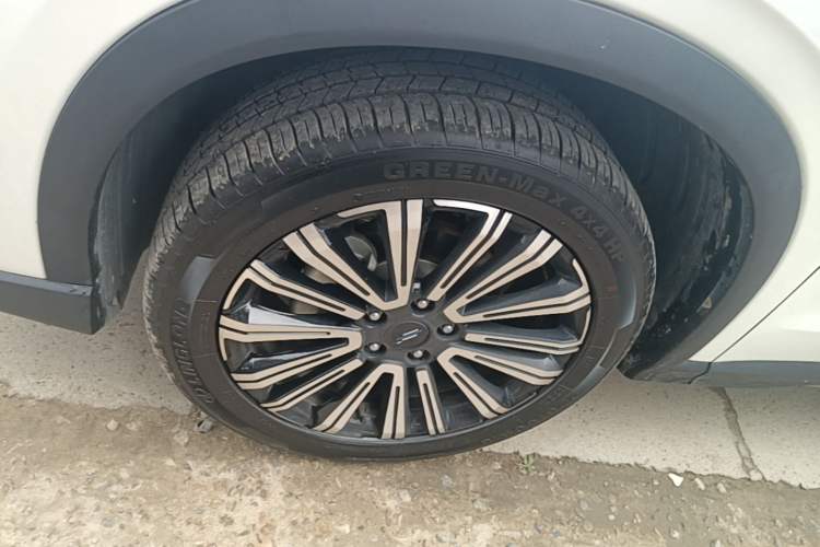 Used CHANGAN OSHAN X5 2023 Enjoy Edition 1.5T DCT Deluxe Model Left Front Wheel Hub