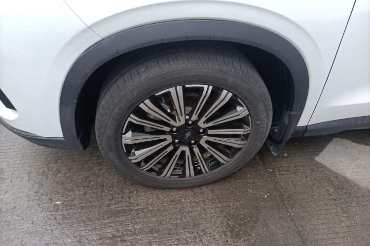 Used CHANGAN OSHAN X5 2023 Enjoy Edition 1.5T DCT Luxury Model Left Front Wheel Hub