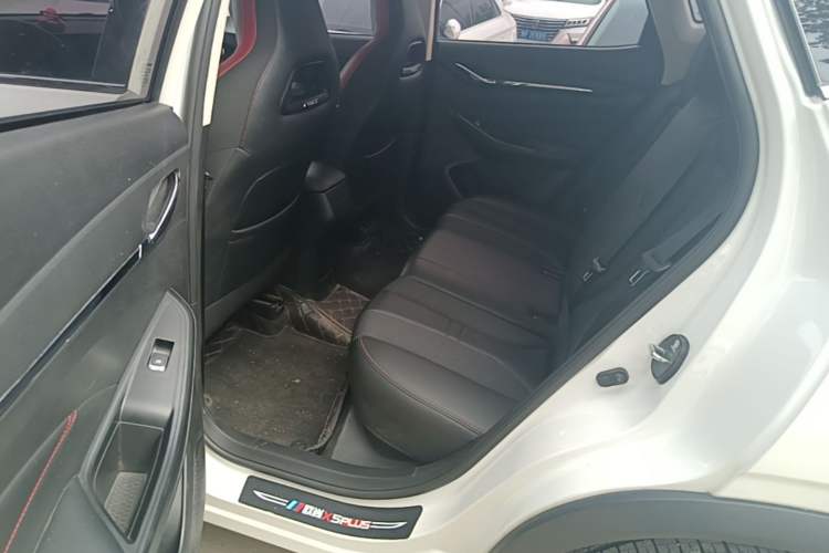 Used CHANGAN OSHAN X5 2023 Enjoy Edition 1.5T DCT Deluxe Model Left Rear Seat