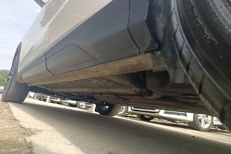 Used CHANGAN OSHAN X5 2023 Enjoy Edition 1.5T DCT Deluxe Model Left Side Sill
