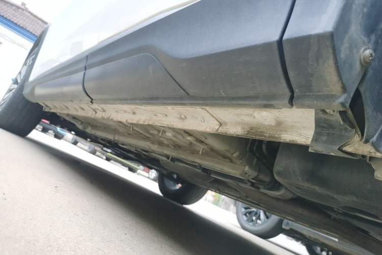 Used CHANGAN OSHAN X5 2023 Enjoy Edition 1.5T DCT Deluxe Model Left Side Sill