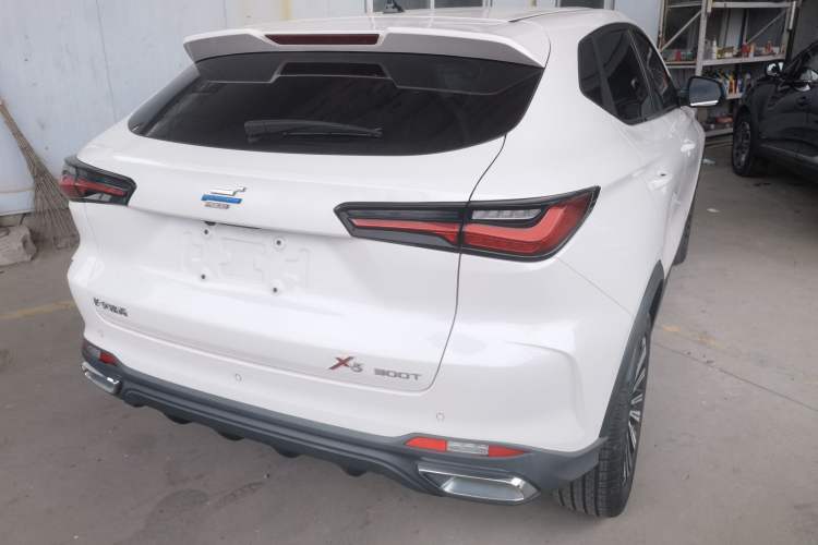 Used CHANGAN OSHAN X5 2023 Enjoy Edition 1.5T DCT Luxury Model Rear Right 45 Deg