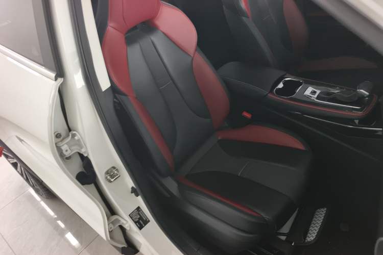 Used CHANGAN OSHAN X5 2023 Enjoy Edition 1.5T DCT Luxury Model Right Front Seat