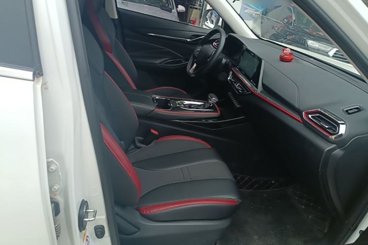 Used CHANGAN OSHAN X5 2023 Enjoy Edition 1.5T DCT Deluxe Model Right Front Seat