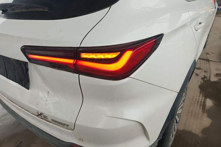 Used CHANGAN OSHAN X5 2023 Enjoy Edition 1.5T DCT Luxury Model Right Rear Taillight