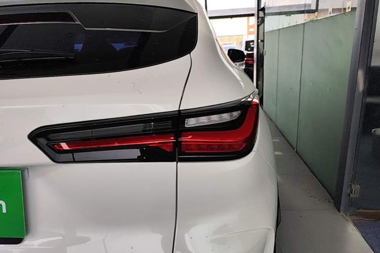 Used CHANGAN OSHAN X5 2023 Enjoy Edition 1.5T DCT Luxury Model Right Rear Taillight