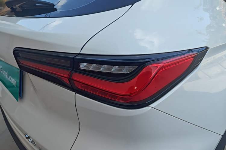 Used CHANGAN OSHAN X5 2023 Enjoy Edition 1.5T DCT Luxury Model Right Rear Taillight