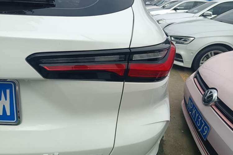 Used CHANGAN OSHAN X5 2023 Enjoy Edition 1.5T DCT Deluxe Model Right Rear Taillight