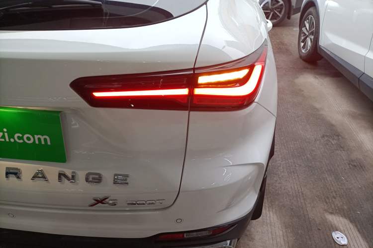 Used CHANGAN OSHAN X5 2023 Enjoy Edition 1.5T DCT Luxury Model Right Rear Taillight